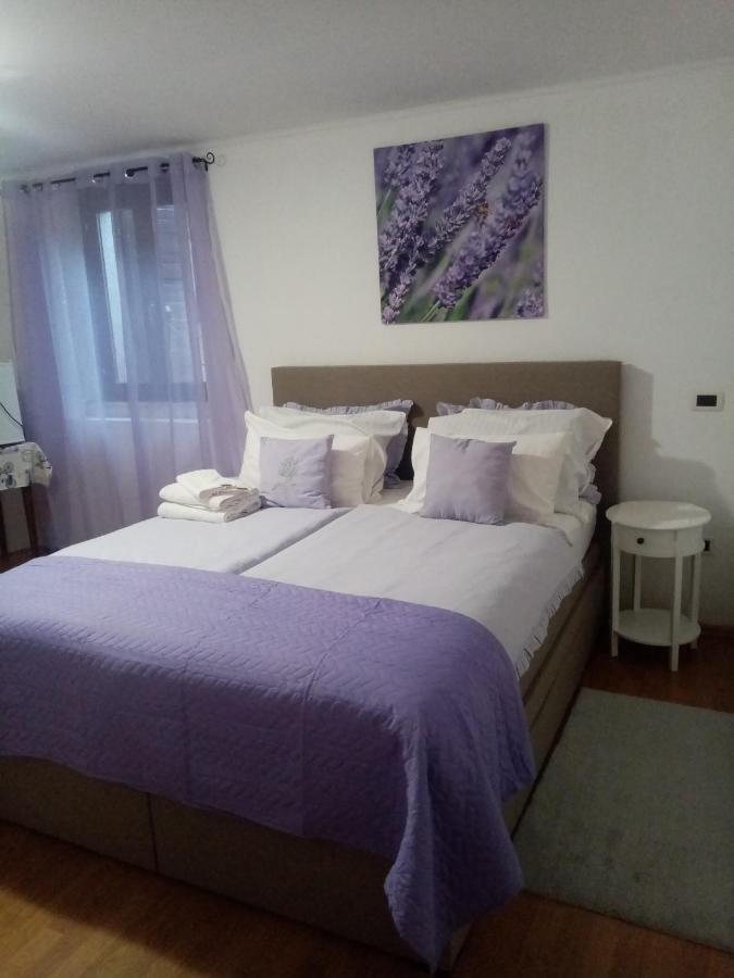 Rooms Serafin 모토분 외부 사진